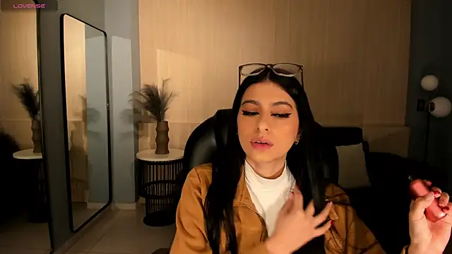 Snapshot of BellaConnorX chatting on 12/02/25, 03:56 BellaConnorX online show from 12/02/25, 03:56