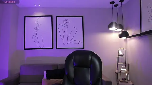 Snapshot of BellaConnorX chatting on 03/13/26, 04:30 BellaConnorX online show from 03/13/26, 04:30