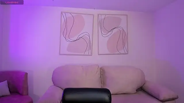 BellaConnorX online show from 05/14/26, 03:35