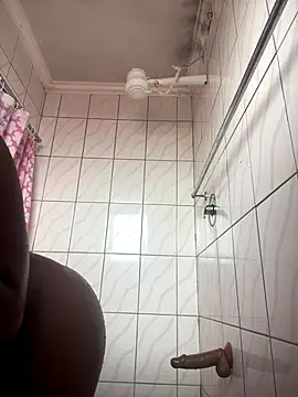 Snapshot of SP1CY_MOMMY chatting on 12/19/25, 11:17 SP1CY MOMMY online show from 12/19/25, 11:17