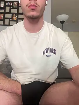 Snapshot of Hostkind chatting on 10/29/25, 07:15 Hostkind online show from 10/29/25, 07:15