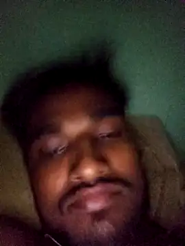 Snapshot of GleefulAkashyyy chatting on 11/26/25, 04:19 GleefulAkashyyy online show from 11/26/25, 04:19