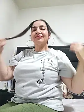 Snapshot of MaryRoze_ chatting on 05/26/26, 01:01 MaryRoze online show from 05/26/26, 01:01