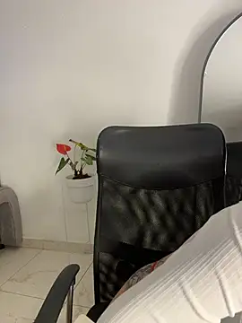 Raven DeVille online show from 01/17/26, 03:44