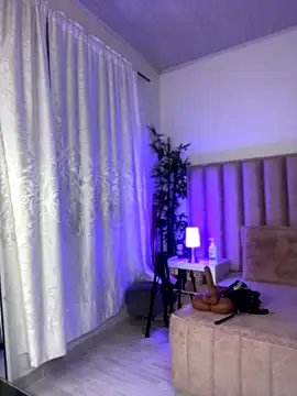 Natural BIGASS Nina online show from 12/05/25, 11:30