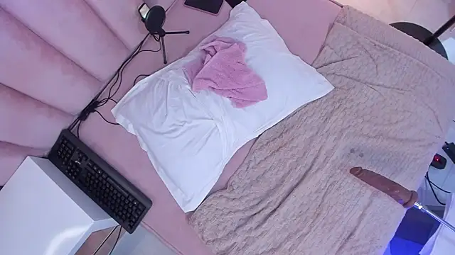 Snapshot of Natural_BIGASS_Nina chatting on 03/07/26, 07:33 Natural BIGASS Nina online show from 03/07/26, 07:33