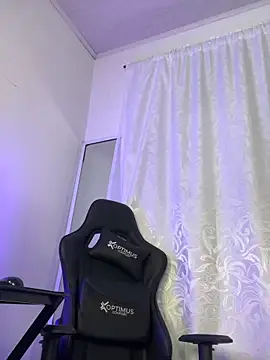 Snapshot of Natural_BIGASS_Nina chatting on 03/15/26, 03:07 Natural BIGASS Nina online show from 03/15/26, 03:07