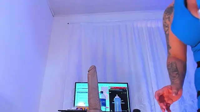 Snapshot of Natural_BIGASS_Nina chatting on 04/11/26, 07:40 Natural BIGASS Nina online show from 04/11/26, 07:40