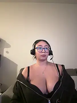 minha baby online show from 12/19/25, 10:11