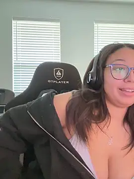 Snapshot of minha_baby chatting on 03/20/26, 02:55 minha baby online show from 03/20/26, 02:55