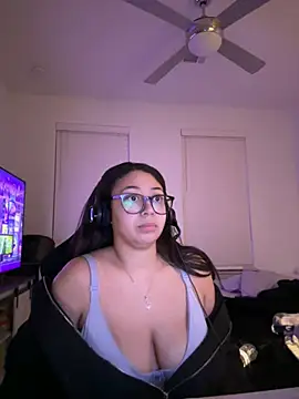 Snapshot of minha_baby chatting on 03/21/26, 08:08 minha baby online show from 03/21/26, 08:08