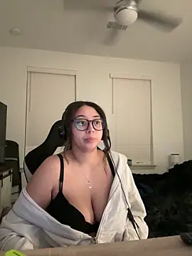 Snapshot of minha_baby chatting on 04/04/26, 06:22 minha baby online show from 04/04/26, 06:22