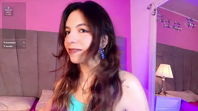 Snapshot of kittyblooms chatting on 02/02/26, 01:10 kittyblooms online show from 02/02/26, 01:10