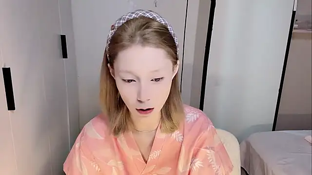 Snapshot of yuyu-33 chatting on 02/07/26, 03:32 yuyu-33 online show from 02/07/26, 03:32