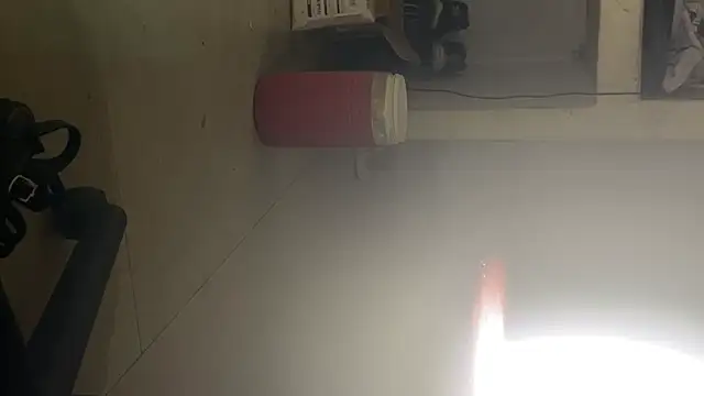 Snapshot of CoupleHotLatinBigAss chatting on 01/17/26, 04:17 CoupleHotLatinBigAss online show from 01/17/26, 04:17