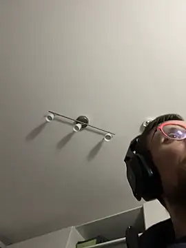 Guttermann online show from 11/26/25, 10:38