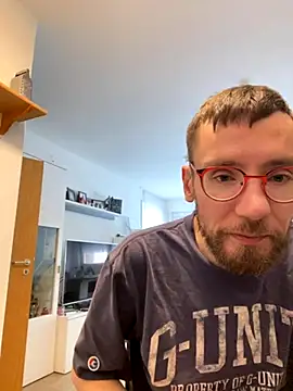 Guttermann online show from 01/06/26, 01:04