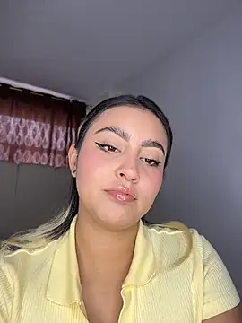 Snapshot of Elina_Hills chatting on 05/25/26, 07:20 Elina Hills online show from 05/25/26, 07:20