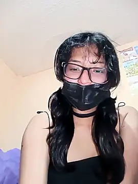 Snapshot of Li_sam chatting on 10/31/25, 08:10 Li sam online show from 10/31/25, 08:10