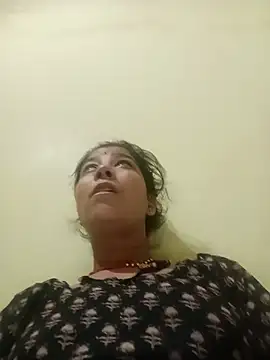Snapshot of Sangita_g chatting on 06/07/26, 02:43 Sangita g online show from 06/07/26, 02:43