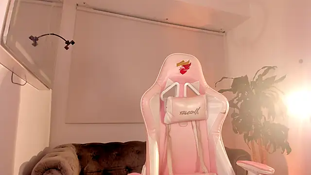 Snapshot of eva__s chatting on 04/15/26, 01:34 eva s online show from 04/15/26, 01:34