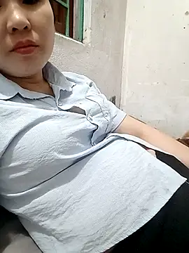 Snapshot of Elina_99 chatting on 11/07/25, 01:05 Elina 99 online show from 11/07/25, 01:05