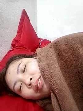 Snapshot of Elina_99 chatting on 11/19/25, 02:44 Elina 99 online show from 11/19/25, 02:44