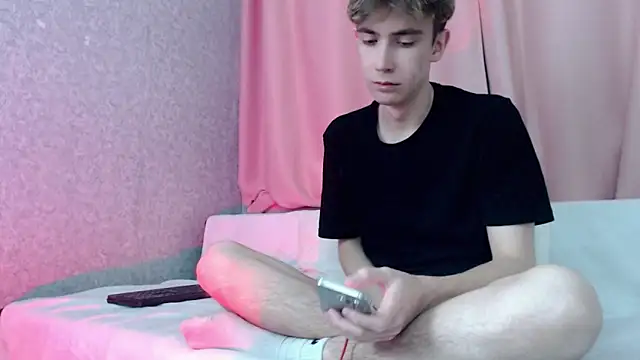 Harvey foster online show from 12/17/25, 03:18