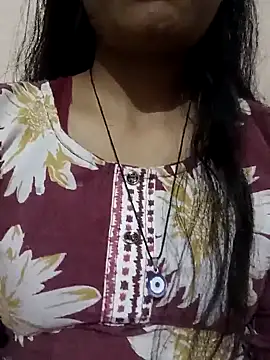 Snapshot of HOT_SANVI_25 chatting on 11/02/25, 10:39 HOT SANVI 25 online show from 11/02/25, 10:39