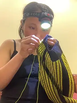 Snapshot of bi-bo123 chatting on 11/04/25, 12:37 bi-bo123 online show from 11/04/25, 12:37