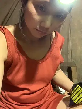 Snapshot of bi-bo123 chatting on 11/10/25, 12:15 bi-bo123 online show from 11/10/25, 12:15