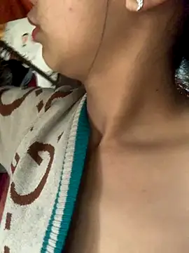 Snapshot of bi-bo123 chatting on 11/15/25, 02:09 bi-bo123 online show from 11/15/25, 02:09