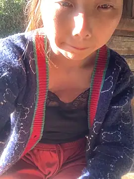 Snapshot of bi-bo123 chatting on 11/29/25, 01:41 bi-bo123 online show from 11/29/25, 01:41