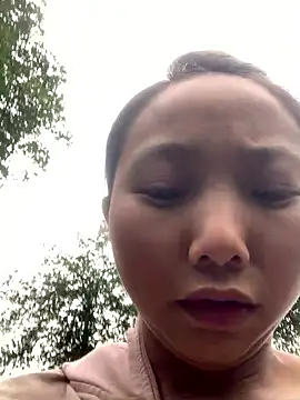 Snapshot of bi-bo123 chatting on 12/05/25, 01:36 bi-bo123 online show from 12/05/25, 01:36