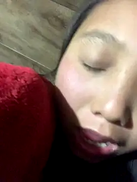 Snapshot of bi-bo123 chatting on 12/17/25, 01:17 bi-bo123 online show from 12/17/25, 01:17