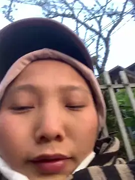 Snapshot of bi-bo123 chatting on 12/19/25, 12:39 bi-bo123 online show from 12/19/25, 12:39