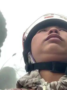 Snapshot of bi-bo123 chatting on 03/11/26, 01:33 bi-bo123 online show from 03/11/26, 01:33