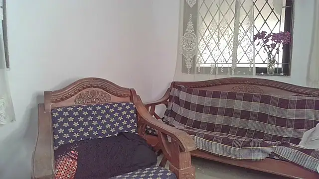 Alice honey  online show from 02/16/26, 07:15