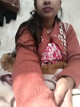 Cute Arushi online show from 12/15/25, 08:51