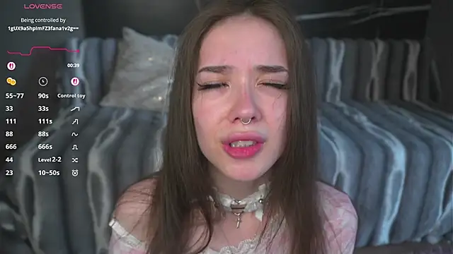 Snapshot of tinyanie chatting on 05/20/26, 03:18 tinyanie online show from 05/20/26, 03:18