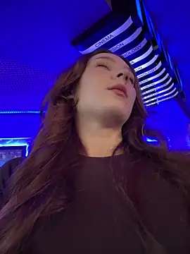 Snapshot of LilluKatten chatting on 02/17/26, 10:45 LilluKatten online show from 02/17/26, 10:45