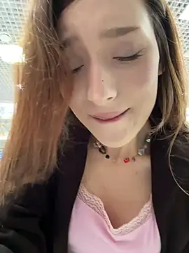 Snapshot of LilluKatten chatting on 02/21/26, 10:27 LilluKatten online show from 02/21/26, 10:27