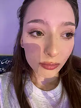 Snapshot of LilluKatten chatting on 03/14/26, 12:43 LilluKatten online show from 03/14/26, 12:43