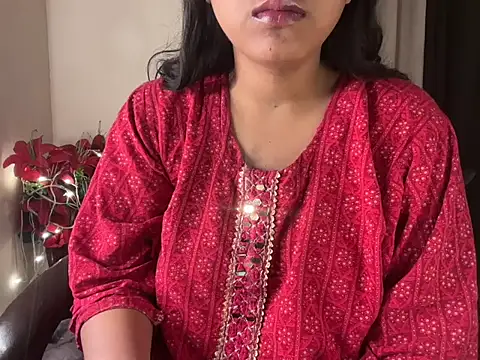 Snapshot of Shilpa_7 chatting on 03/22/26, 02:48 Shilpa 7 online show from 03/22/26, 02:48