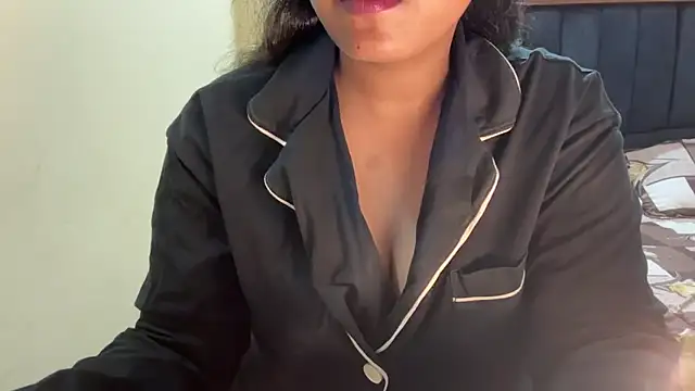 Snapshot of Shilpa_7 chatting on 06/06/26, 05:28 Shilpa 7 online show from 06/06/26, 05:28