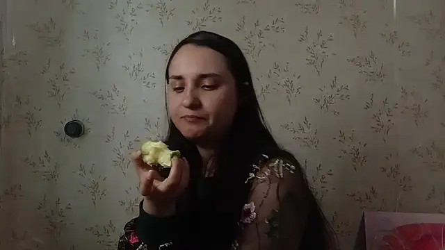 Snapshot of VoulezVous_Angel chatting on 03/20/26, 06:29 VoulezVous Angel online show from 03/20/26, 06:29