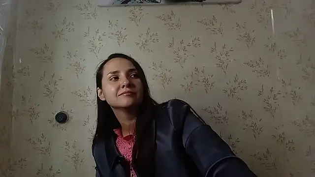 Snapshot of VoulezVous_Angel chatting on 03/27/26, 05:57 VoulezVous Angel online show from 03/27/26, 05:57