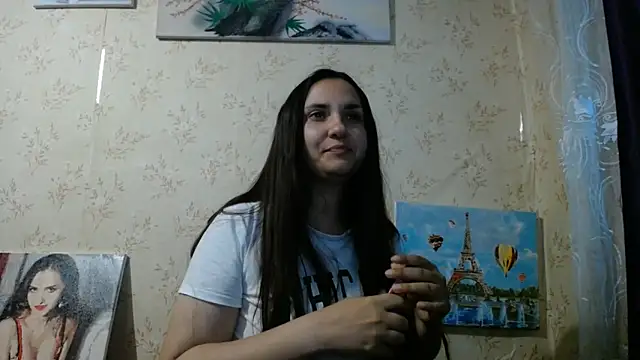 Snapshot of VoulezVous_Angel chatting on 05/25/26, 03:40 VoulezVous Angel online show from 05/25/26, 03:40