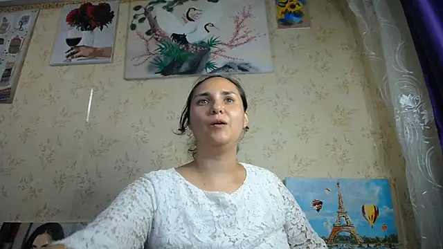 Snapshot of VoulezVous_Angel chatting on 06/12/26, 05:12 VoulezVous Angel online show from 06/12/26, 05:12