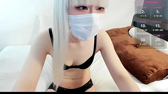 yeji 2001 online show from 03/24/26, 12:43